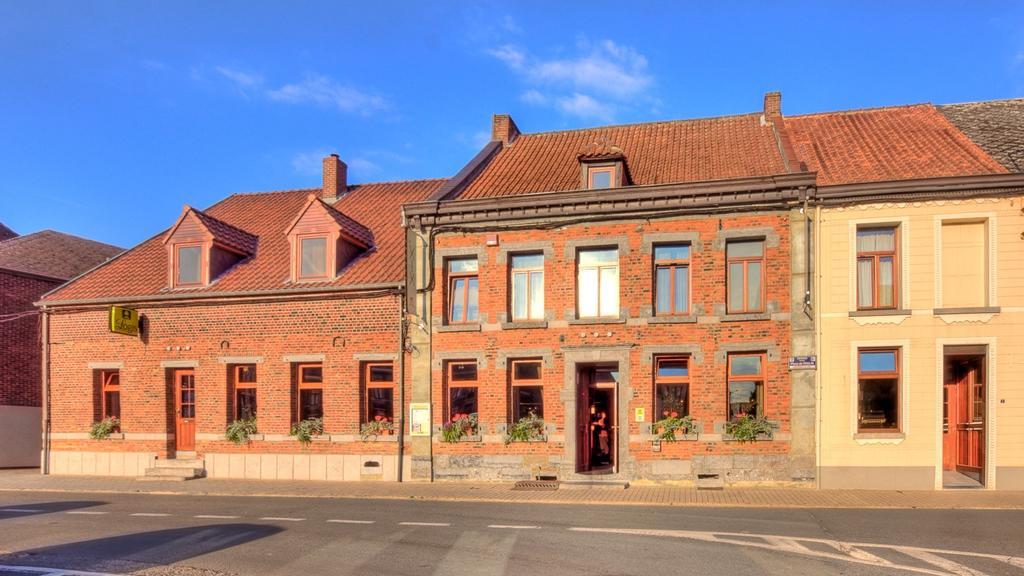 Auberge Le XIX Eme Thulin Exterior foto